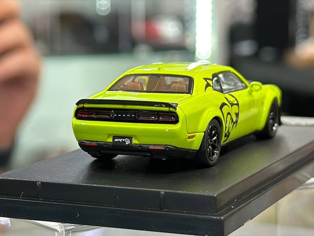 SRT Hellcat 1:64 Diecast Apple Green