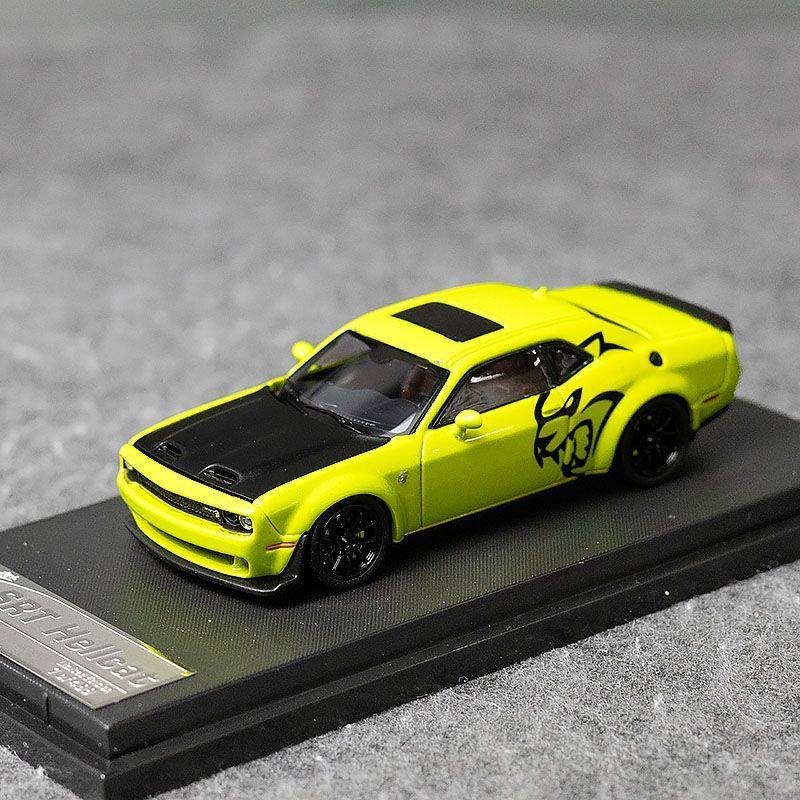 SRT Hellcat 1:64 Diecast Apple Green