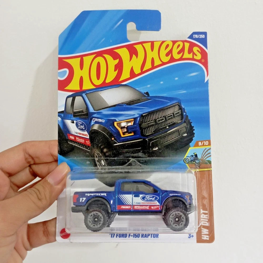 17 Ford F-150 Raptor HW Dirt 2025