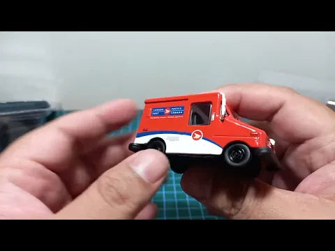 Exclusive Greenlight Canada Post LLV Mailbox Die-Cast Collector's Set